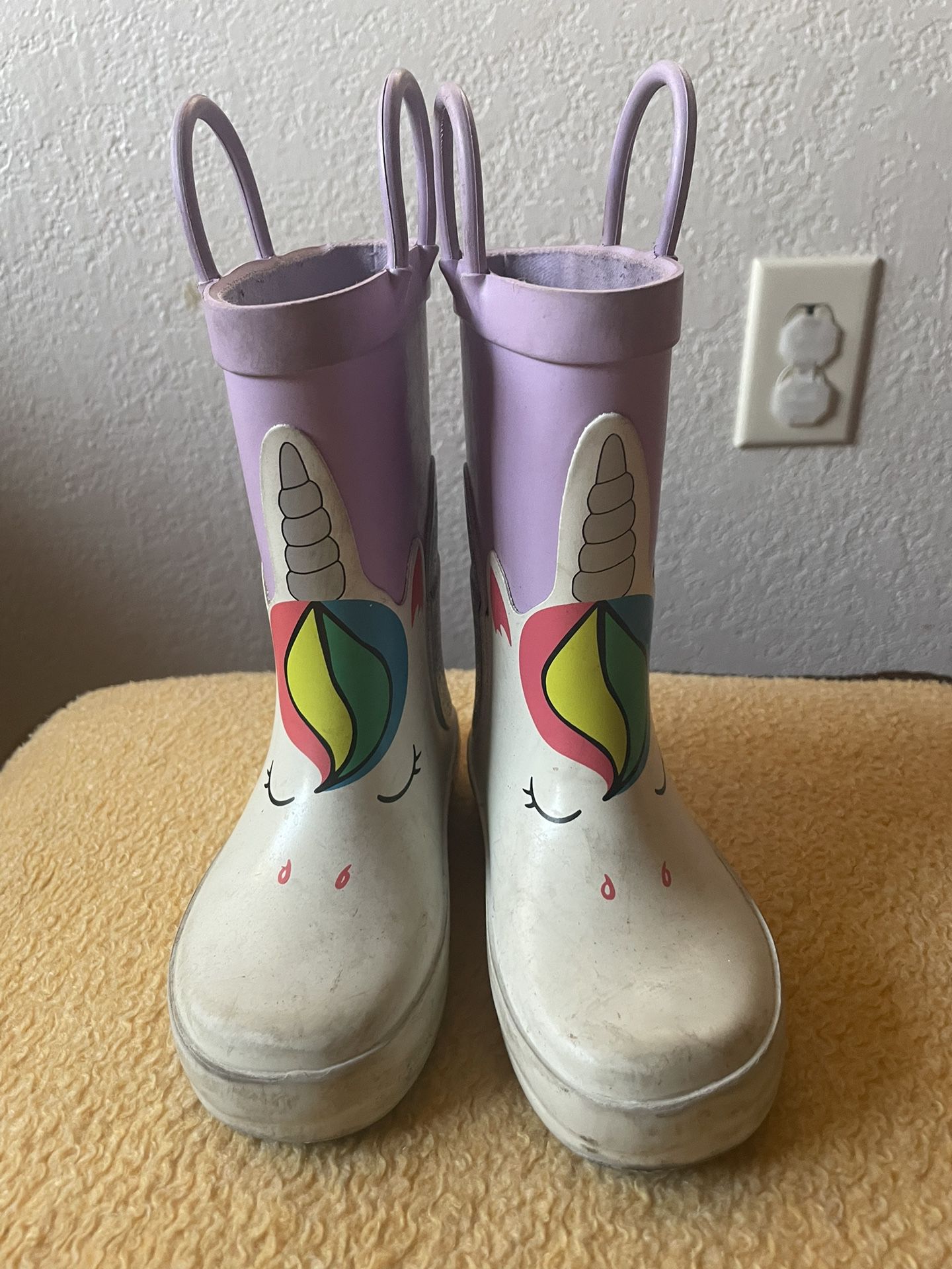 TARGET Brand Kids Girl’s Rain Boots Size 7