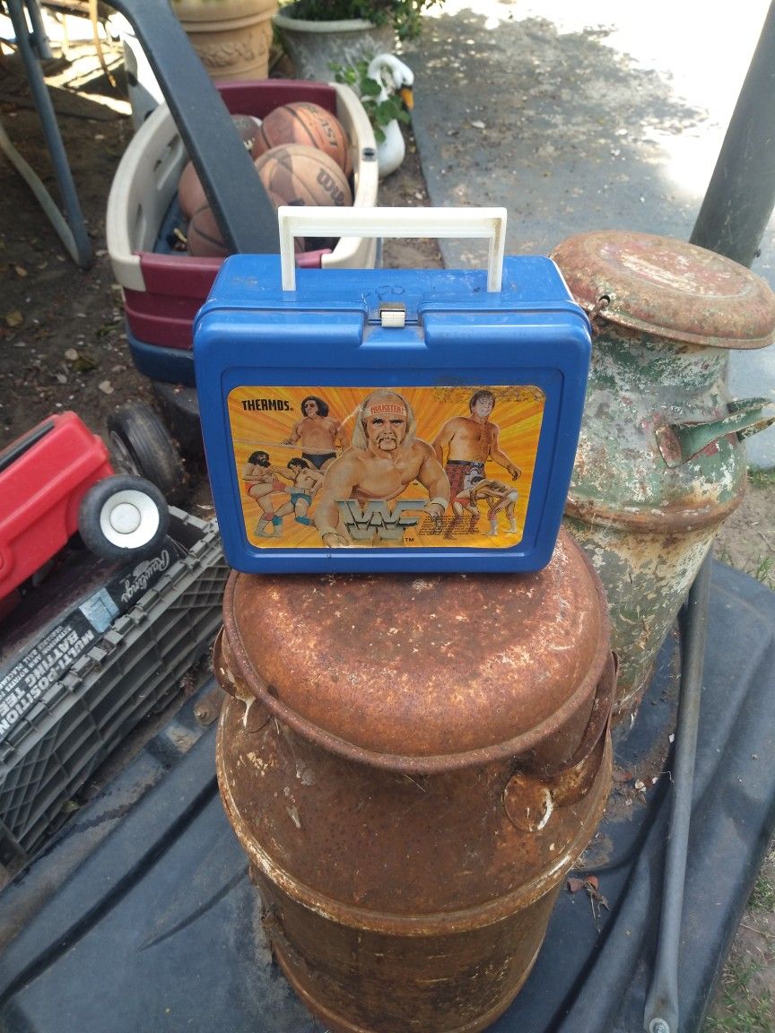 "1985" Hulk Hogan Lunchbox..(No Thermos)..Great Condition..Very Collectible 