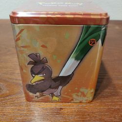 Pokemon TCG: Fighting Stacking Tin - Galarian Farfetch'd, Lycanroc, Cubone, Mienfoo