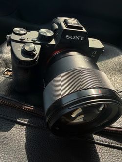 SONY A7iii Camera Bundle
