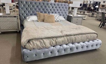NEW IN BOX- Glam Grey Platform Bed Frame Queen & King Size