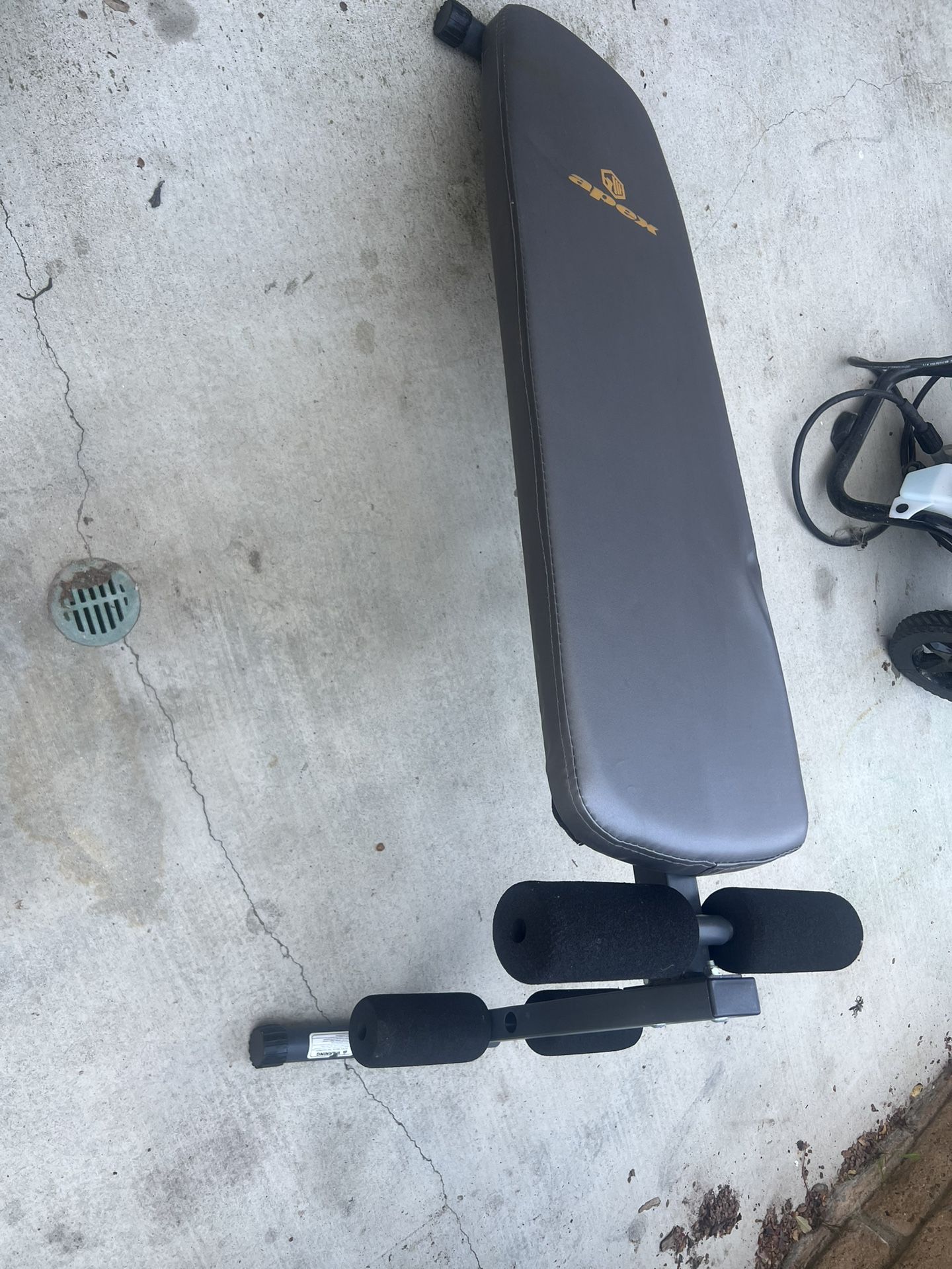 Slanted Utility Weight Bench