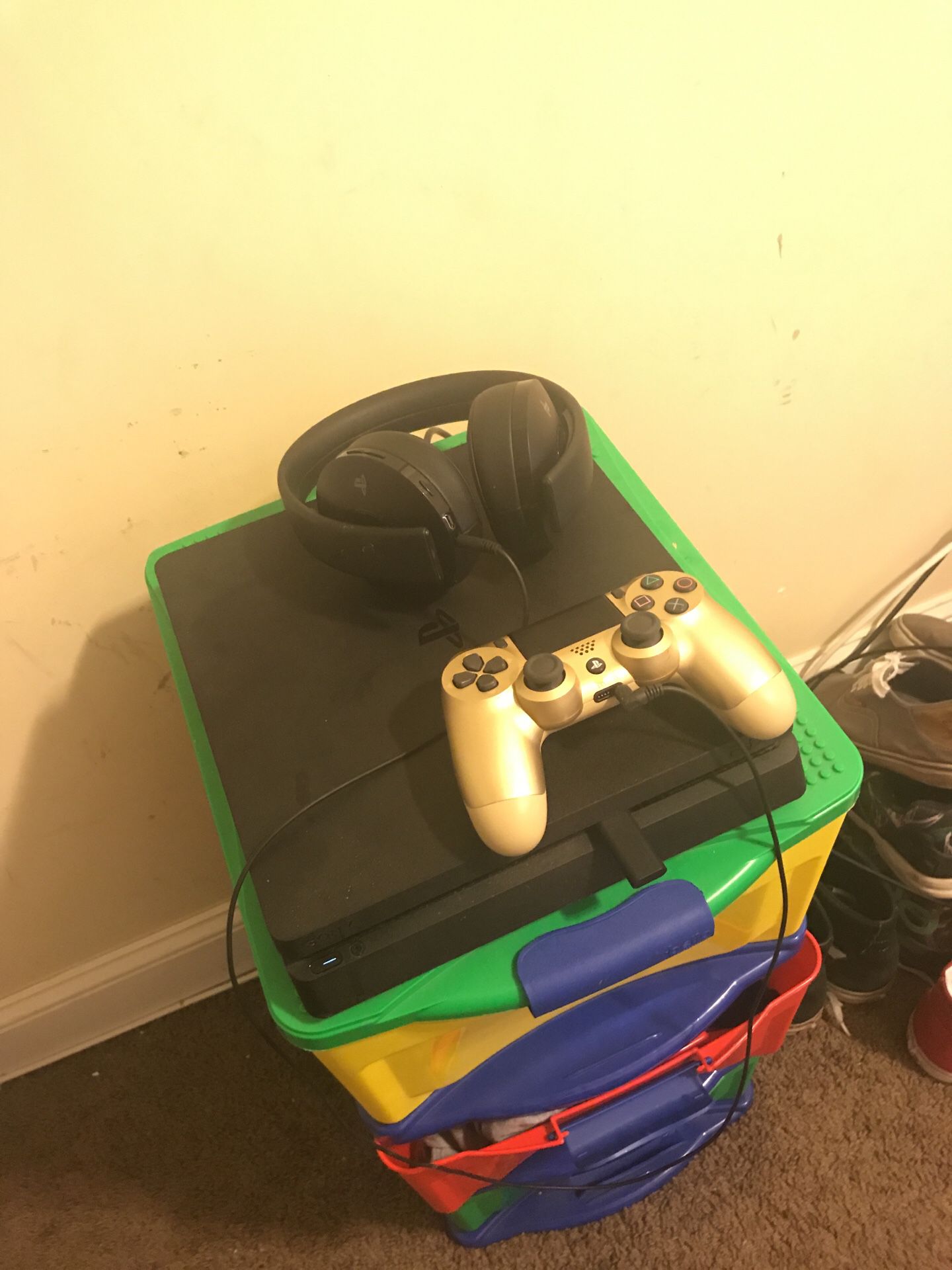 Selling my PS4 pro