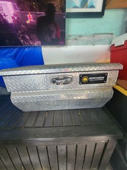 NORTHERN TOOL + EQUIPMENT BETTER BUILT GOOD CONDITIONS I  DONT USED ANYMORE  COUPLE DUTY  ONE  KEY  PICK UP ONLY NO SHIPPING 