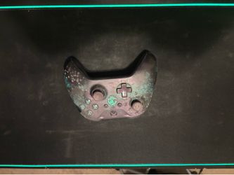 Limited Edition Sea of Thieves Xbox One controller