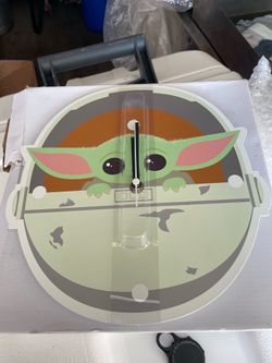 Baby Yoda clock