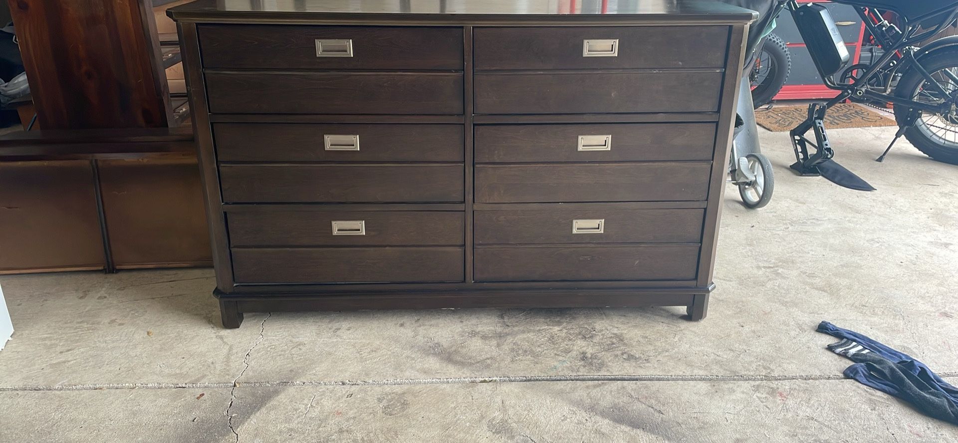 Nice Dresser! 6 Drawer!