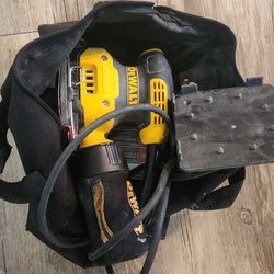 DeWalt Dustless 1/4 Sheet Palm Grip Sander Kit