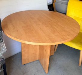 Round table