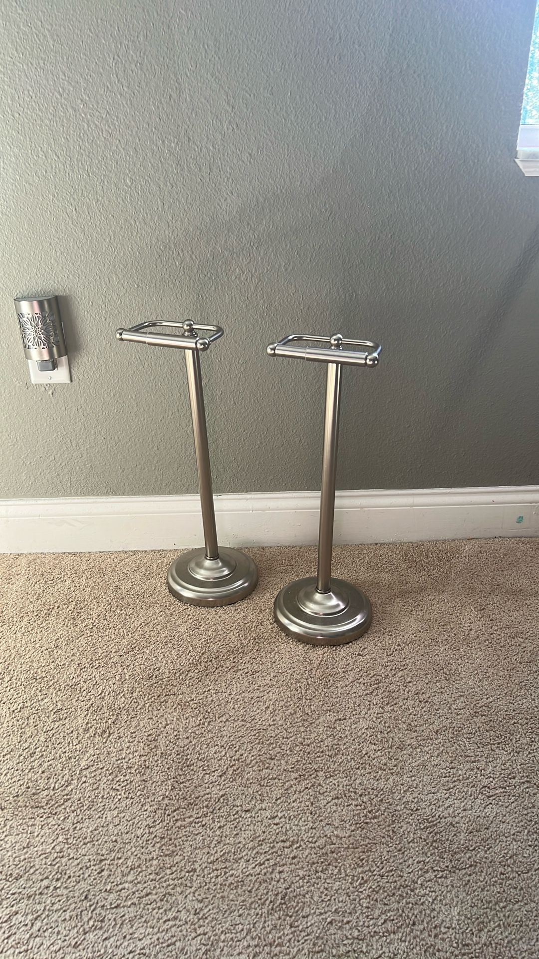 Chrome, toilet paper holder