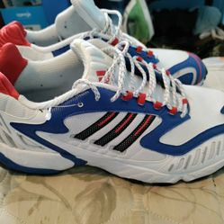 MEN ADIDAS SNEAKERS SIZE 10.5