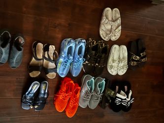 Assorted women shoes