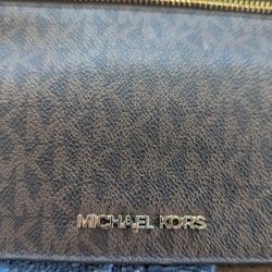 Michael Kors Jet Set Large Logo Tri-fold Wallet