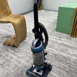 Bissell Cleanview Swivel Rewind Pet Vacuum Cleaner