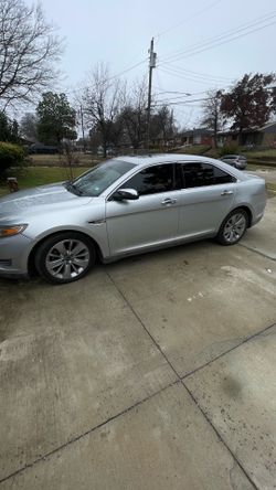 2011 Ford Taurus