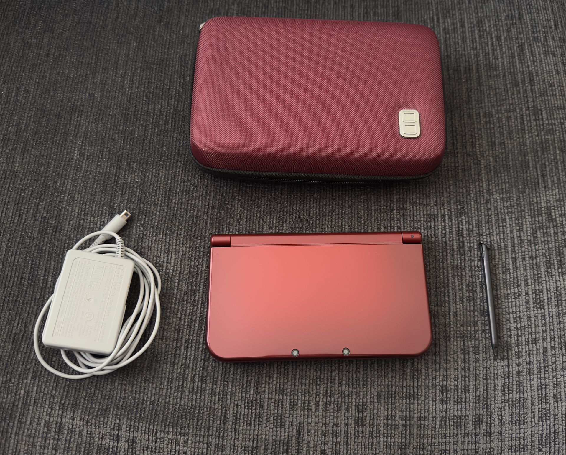 NEW NINTENDO 3DS XL RED