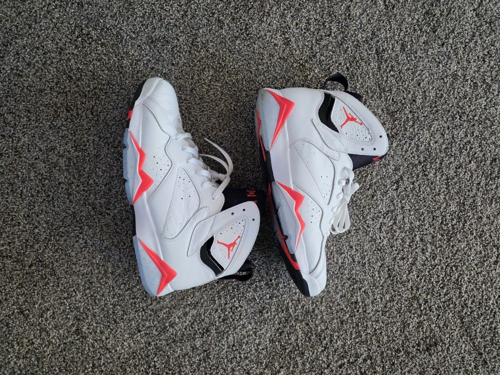 JORDAN RETRO 7