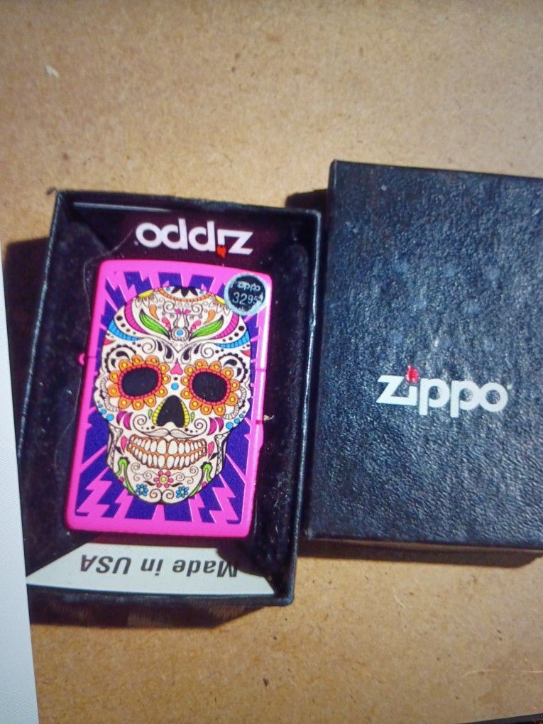 ZIPPO SUGAR SKULL WITH BOLTS REGULAR FREQUENCY MATTE ZIPPO LIGHTER