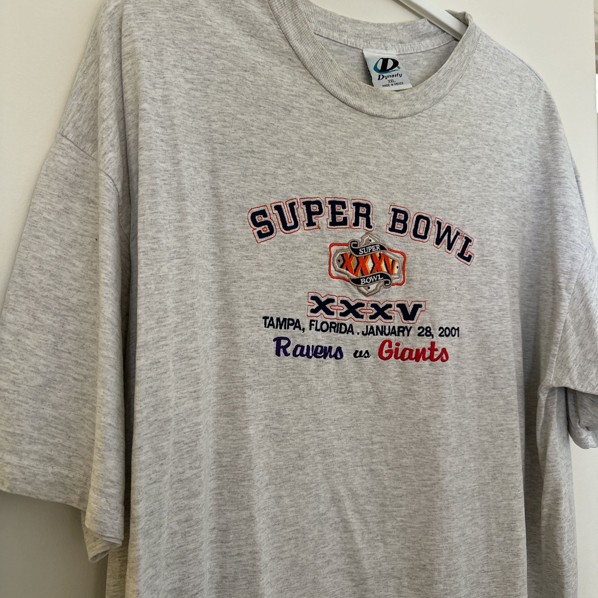 AUTHENTIC Vintage Embroidered Super Bowl XXXV T-shirt