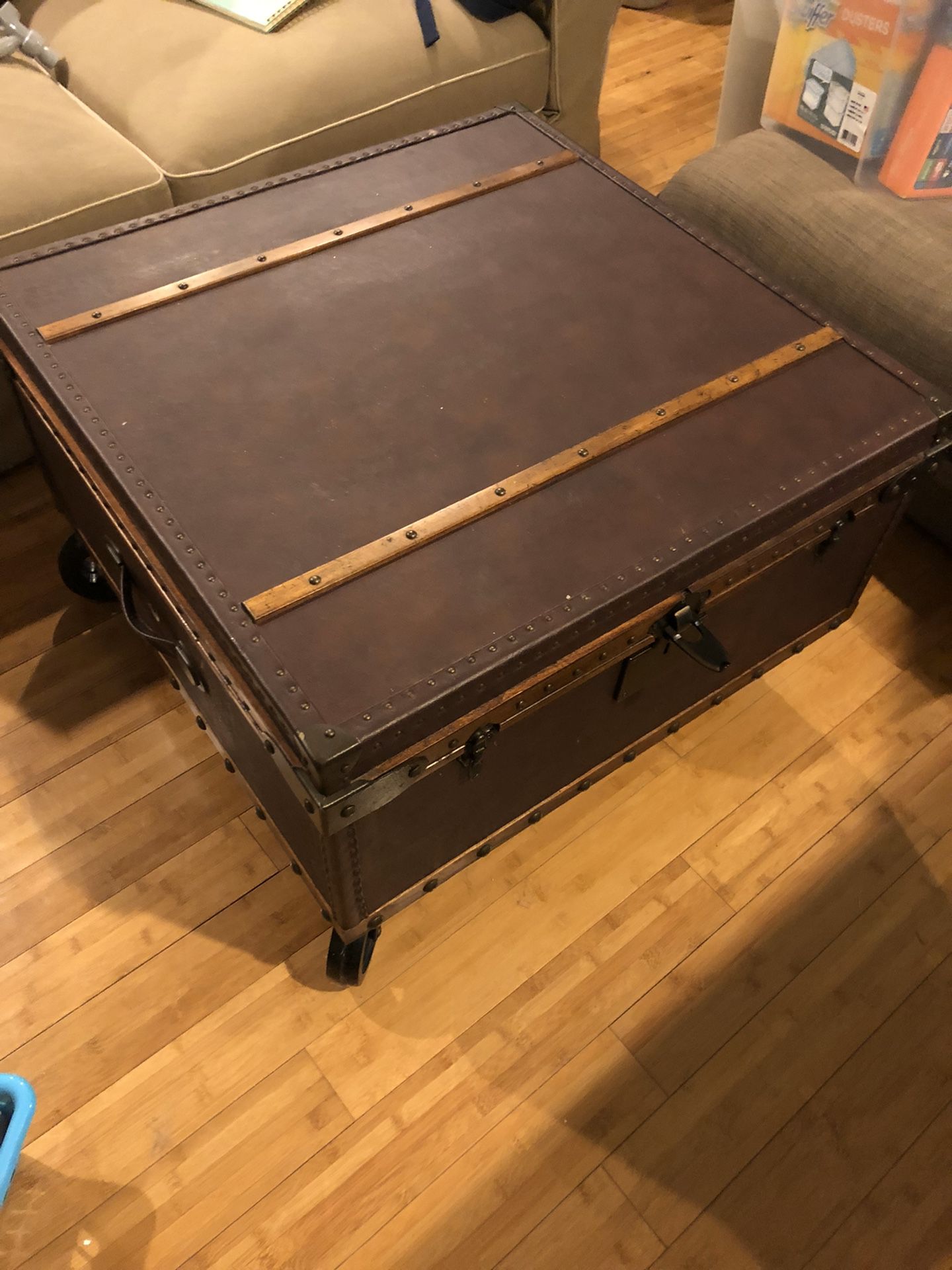 Coffee table chest