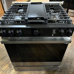 New Samsung Bespoke Gas Slide-in Range - We Finance🔥