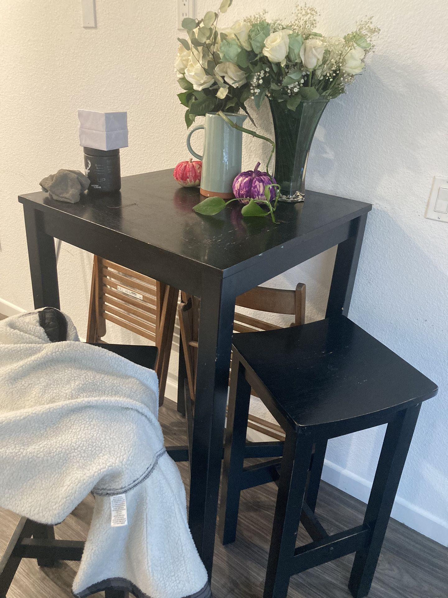 Black Bar Table Set