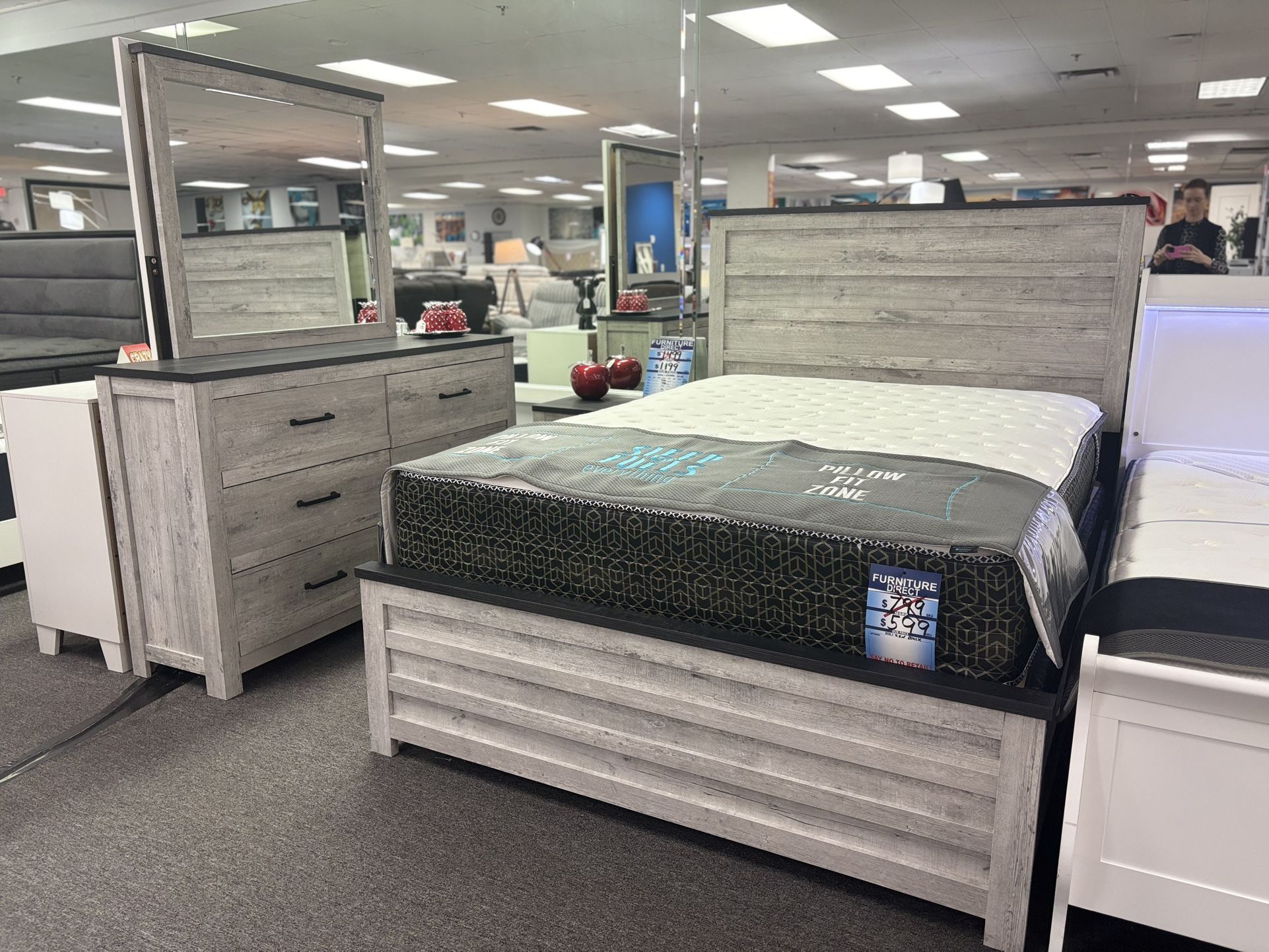 Wooden Style Bedroom 5pc Set ( Free Mattress) For Sale!