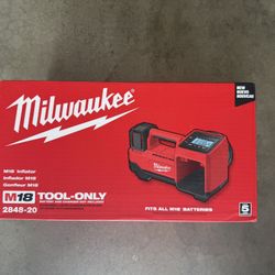 Milwaukee M18 18-Volt Lithium-Ion Cordless Electric Portable Inflator (Tool-Only)