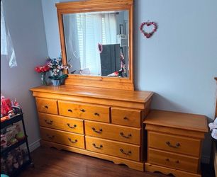Bedroom set