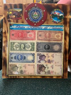 El Salvador Colones Banknote Collection Display