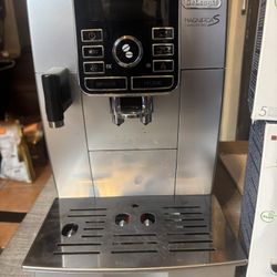 Delonghi Espresso Machine Magnifica S