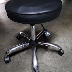 One Adj. Height Stool With Casters.20" To 26" Height. Cash Only. No Delivery. Long Beach 90814