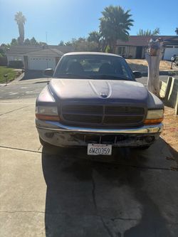 1999 Dodge Dakota Sport - Cabina Extendida - $1,500