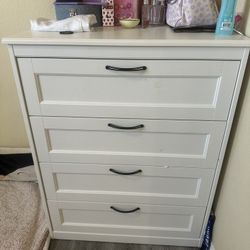 White Dresser With 4 Cabinets 