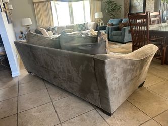 Free couch!