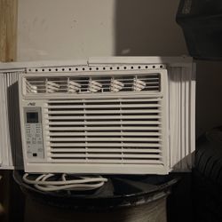 Arctic King Window Unit $100
