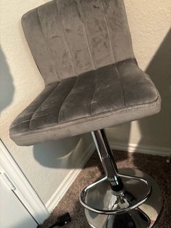 Vanity chair