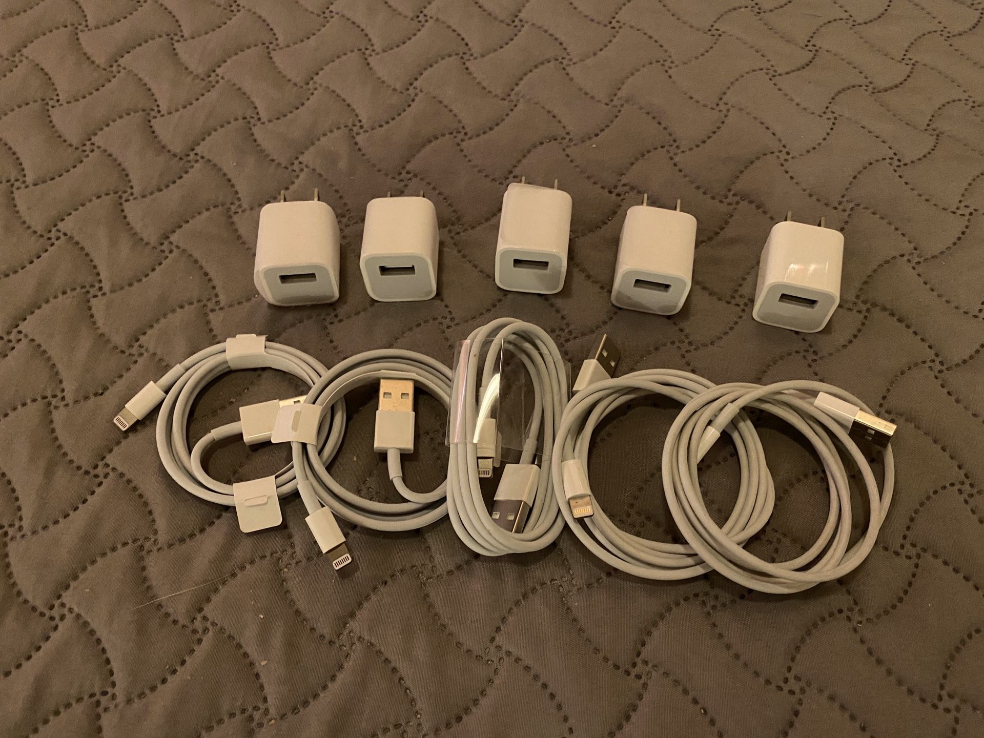 5 Authentic Apple USB/Lightening chargers
