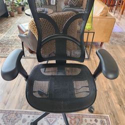 Nice Ergonomic Office Chair - Black
