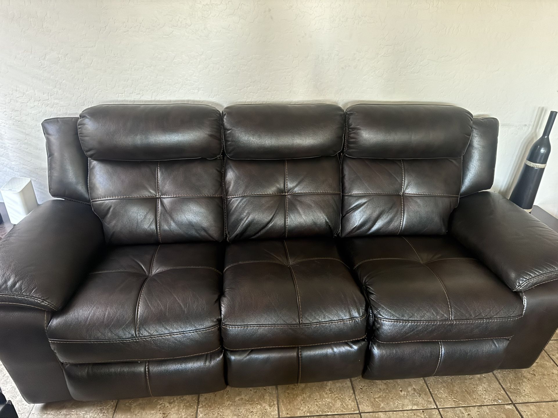 Sofa/ Couch 