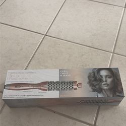 Ionic hot brush 1’5”