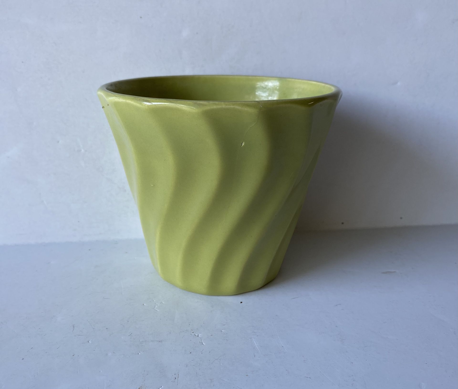 Vintage Bauer California Pottery Lime Green Swirl #4 Planter Flower Pot