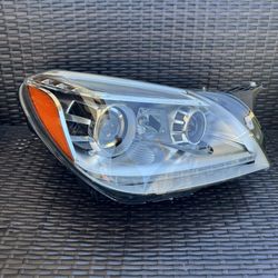 2012 2013 2014 2015 2016 Mercedes R172 SLK250 SLK350 Right Passenger Side Headlight OEM 