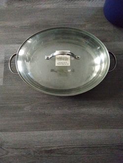 Princess House, Heritage Steel design, 2.5 Qt, 13” Oval Baking Pan with lid. 18/10 stainless steel. Excellent Condition