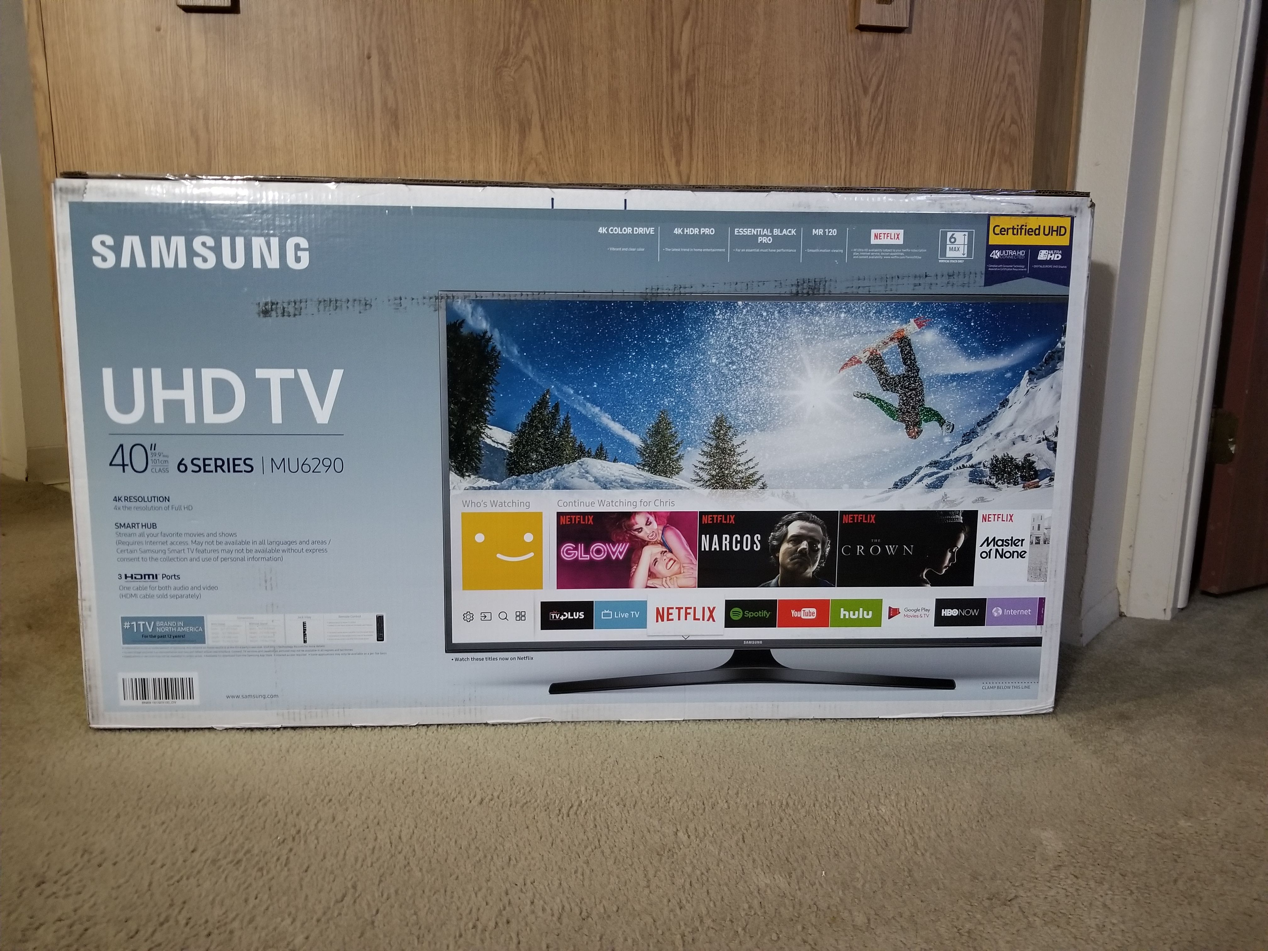 Brand new sealed.40" Samsung MU6290 4K smart TV.