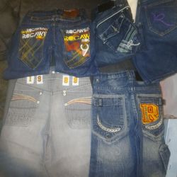 Size 6 boys wide legged pants 👖 Rocawear