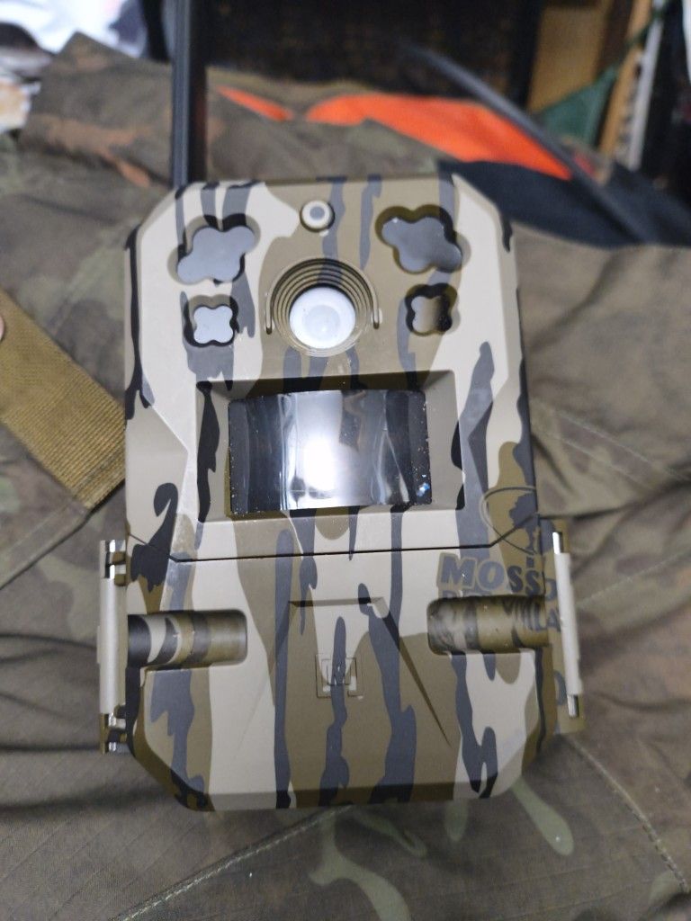 Moultrie Mobile Edge Pro Trail Cam