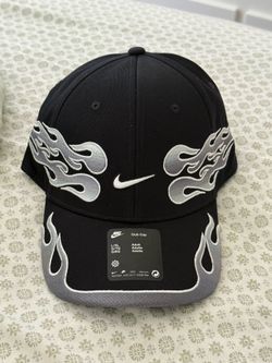 Nike flaming cap brand new 30$ size L/XL