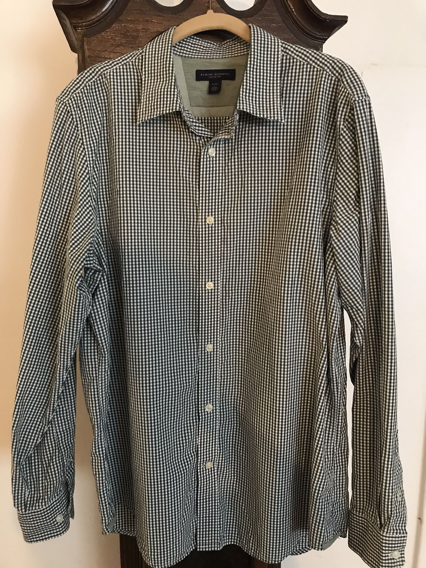 Men’s Banana Republic 100% Cotton Green And White Checked Dress/Casual Shirt  - Size Large 16-16 1/2
