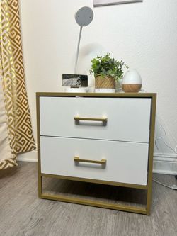 White & Gold Nightstand 🤍✨ — $65